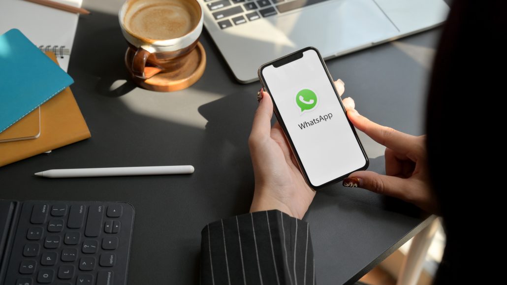 how to set up a successful WhatsApp strategy for your hotel